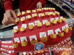 七夕黃金飾品走俏 專(zhuān)家:不建議選擇黃金理財(cái)
