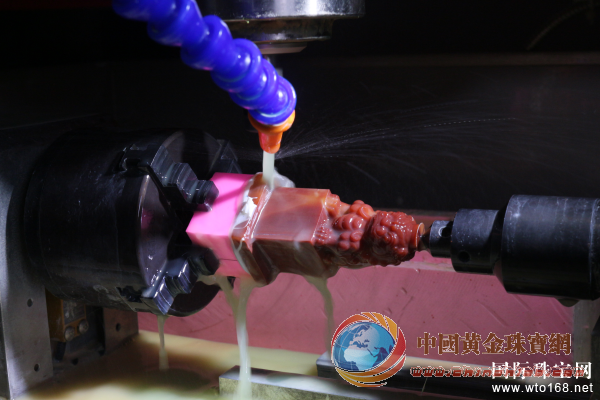 玉雕機:玉雕大師的最佳拍檔!