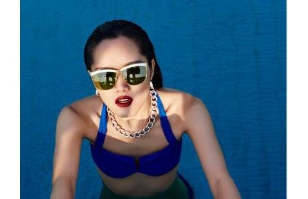 全國入伏四川飄雪 芭莎送你泳池珠寶秀