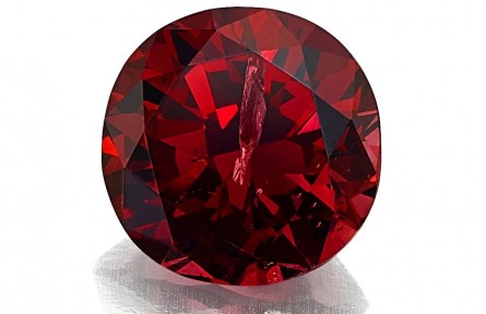 一顆1.21ct圓形切割紅鉆175.5萬美元成交!