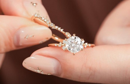 一克拉鉆戒買什么牌子好?