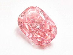 一顆11.5克拉的粉鉆以4.532億港元（約合人民幣4.1億元）的高價拍出！