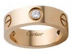 黃金吊墜、黃金項(xiàng)鏈如何保養(yǎng)清洗