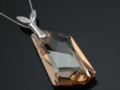 水晶項鏈什么樣的好看?水晶項鏈怎么養護?