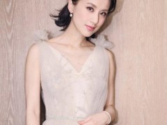 戴比爾斯珠寶相伴黃圣依 亮相央視七夕晚會