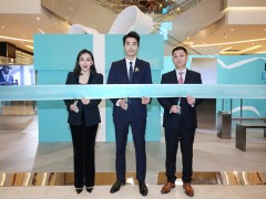 趙又廷亮相蒂芙尼 揭幕經典鉆戒“傳奇璀璨130年”主題展