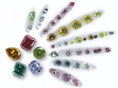白鉆和彩鉆哪種更適合投資?
