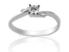 用肉眼如何辯解鉆石戒指的切工優(yōu)劣