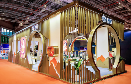 設計賦能創新 傳遞東方生活美學 老廟攜明星產品亮相2023上海國際珠寶展覽會