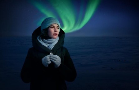 天然鉆石協會攜手全球大使莉莉?詹姆斯(Lily James)開啟全新篇章