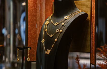 黃金以舊換新,老廟以規(guī)范鑄就信任